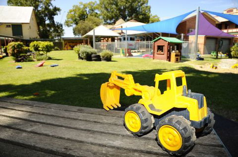 New School Of Arts Neighbourhood House Inc. Neighbourhood Centre, Childcare & OOSH Services - Australia Private Schools 3