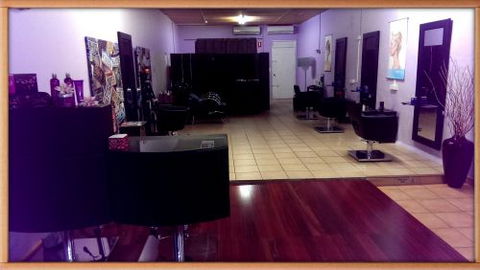 YOUR HAIRSTYLIST - School Find 2