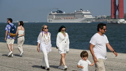 Cruise tipping charges are 'out of control,' say passengers as companies tout 'exceptional service' School Education